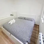 Cecilia S House شقة روما