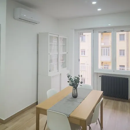 Cecilia S House 로마